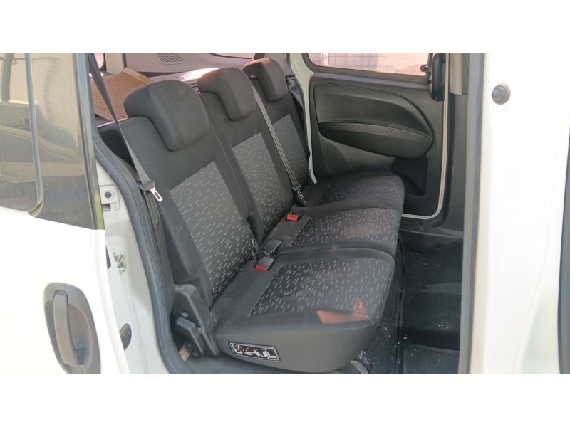 Recambio de asientos traseros para opel combo furgoneta/monovolumen (x12) 1.3 cdti (b05) referencia OEM IAM   