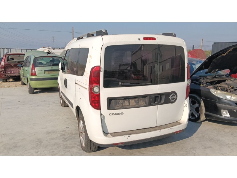 Recambio de cerradura puerta trasera izquierda para opel combo furgoneta/monovolumen (x12) 1.3 cdti (b05) referencia OEM IAM   
							