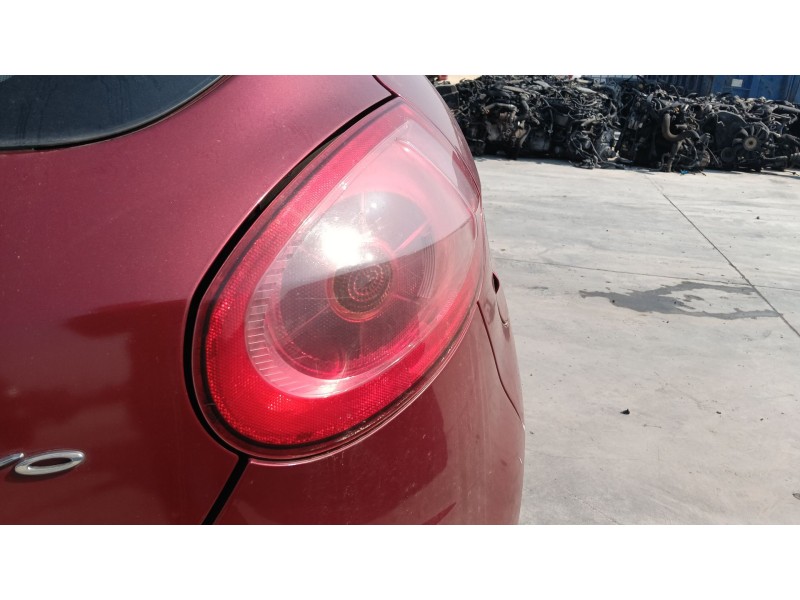 Recambio de piloto trasero derecho para fiat bravo ii (198_) 1.9 d multijet (198axc1b) referencia OEM IAM   