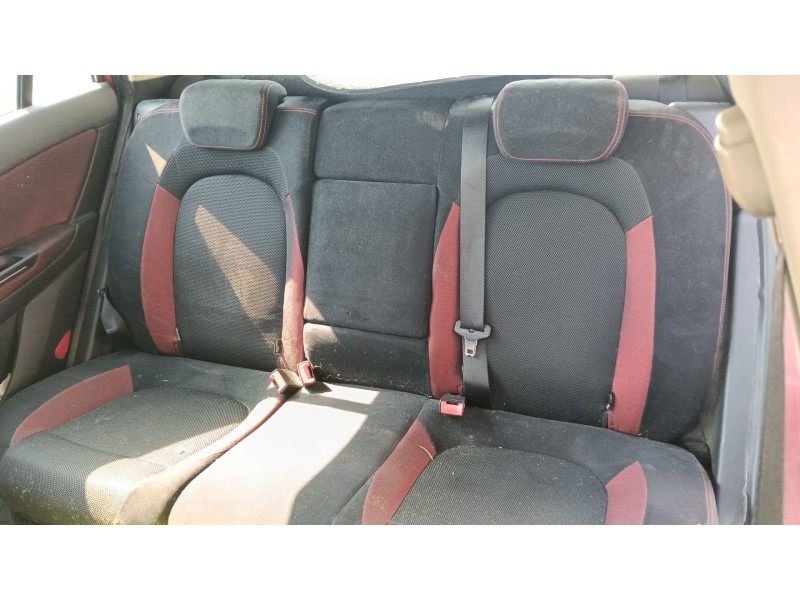 Recambio de asientos traseros para fiat bravo ii (198_) 1.9 d multijet (198axc1b) referencia OEM IAM   