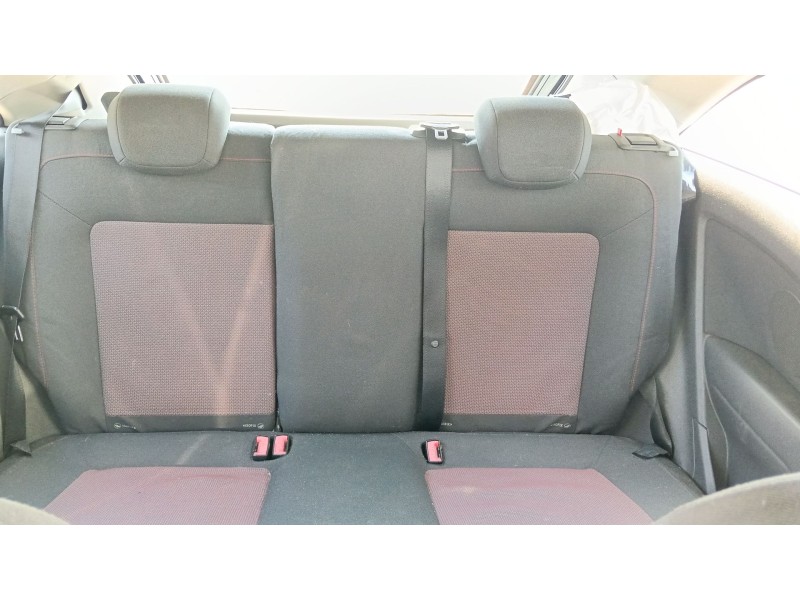 Recambio de asientos traseros para opel corsa d (s07) 1.4 (l08, l68) referencia OEM IAM   