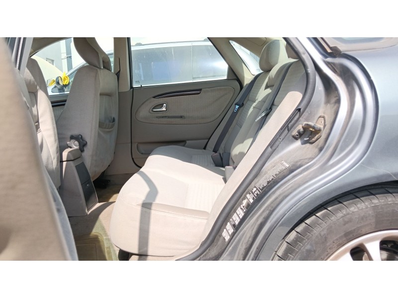 Recambio de asientos traseros para volvo s40 i (644) 1.6 referencia OEM IAM   