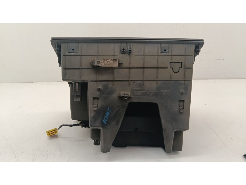 Recambio de guantera para seat leon (5f1) 1.5 tsi referencia OEM IAM 5F1857095  
							