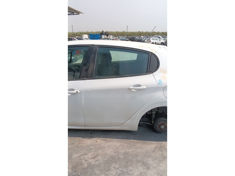 Recambio de puerta trasera izquierda para peugeot 208 i (ca_, cc_) 1.2 puretech 82 referencia OEM IAM   