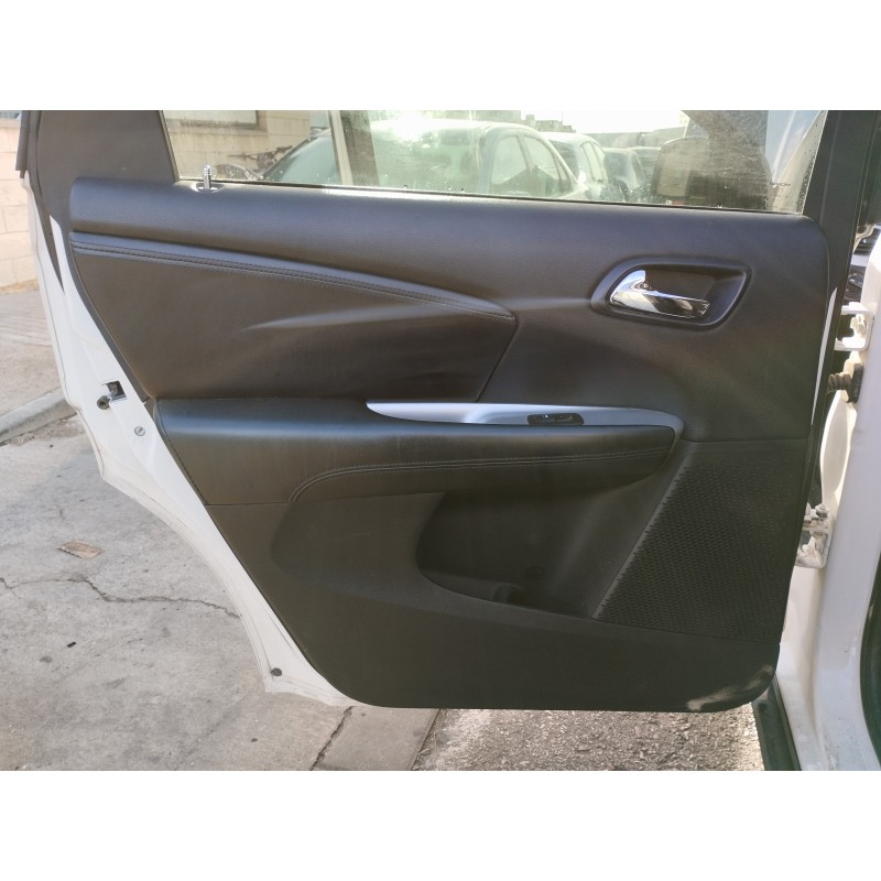 Recambio de guarnecido puerta delantera izquierda para fiat freemont (345) 2.0 16v multijet cat referencia OEM IAM   