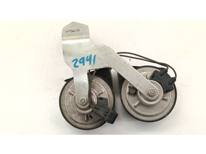 Recambio de claxon para mitsubishi mirage / space star vi hatchback (a0_a) 1.2 (a03a) referencia OEM IAM A046522  