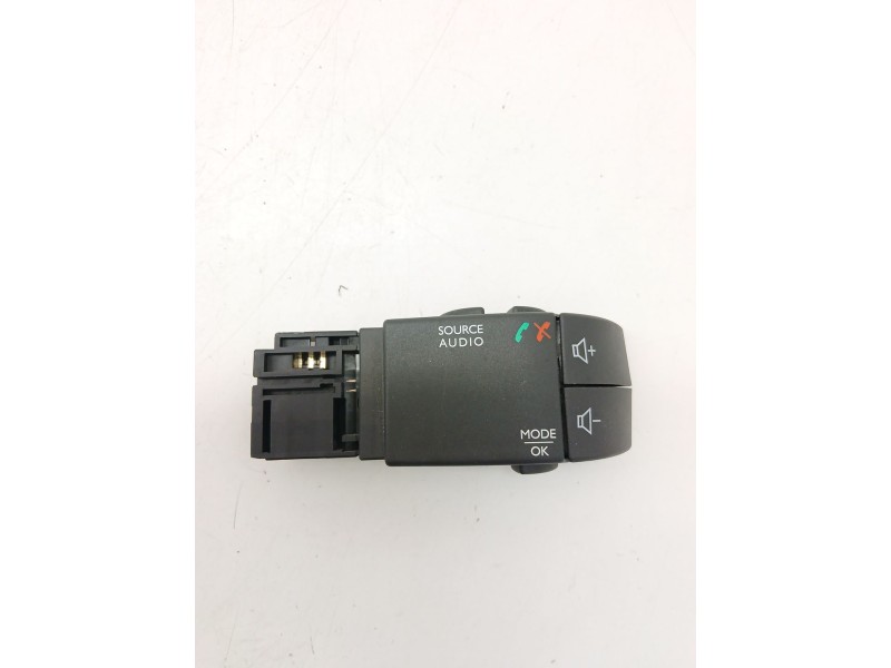Recambio de mando volante para renault captur i (j5_, h5_) 1.2 tce 120 referencia OEM IAM 255522448R  