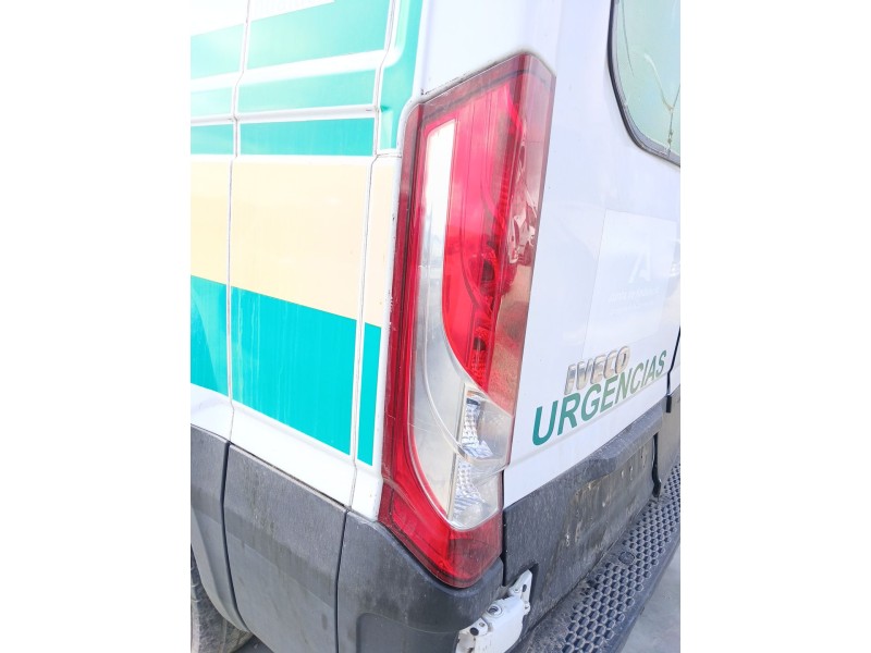 Recambio de piloto trasero izquierdo para iveco daily vi furgoneta 33s13, 35s13, 35c13 referencia OEM IAM   