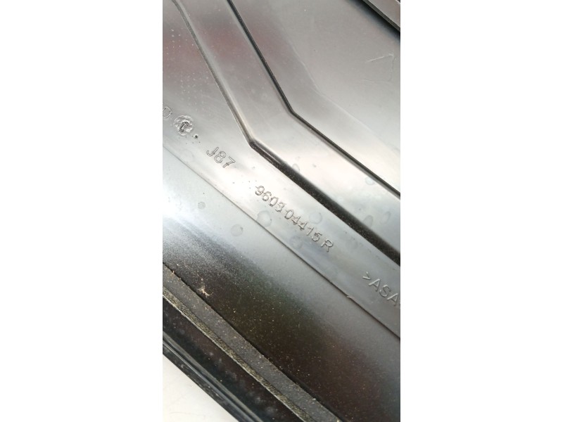 Recambio de aleron trasero para renault captur i (j5_, h5_) 1.2 tce 120 referencia OEM IAM 960304415R  
							