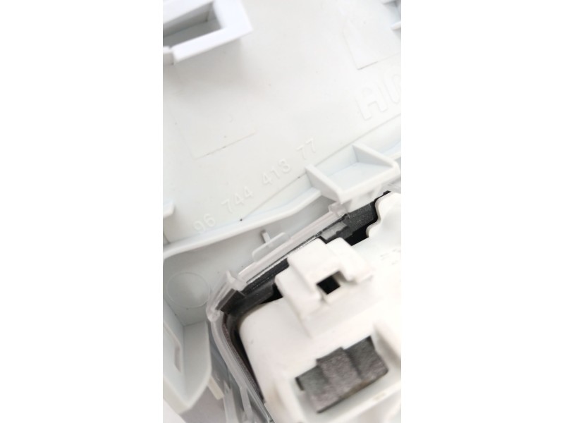 Recambio de luz interior para peugeot 208 i (ca_, cc_) 1.2 puretech 82 referencia OEM IAM 9674441377  