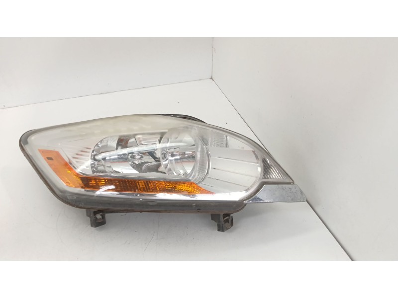 Recambio de faro derecho para ford kuga i 2.0 tdci referencia OEM IAM 8V4113W029AE  