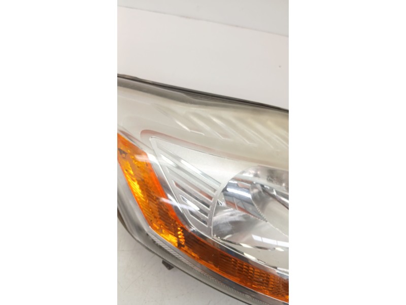 Recambio de faro derecho para ford kuga i 2.0 tdci referencia OEM IAM 8V4113W029AE  