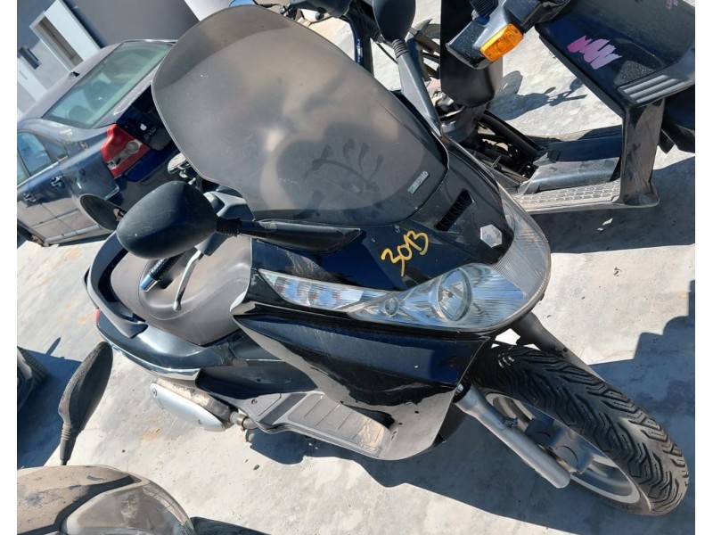piaggio x8 del año 2007