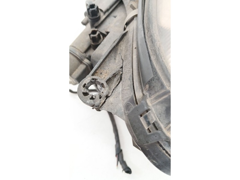 Recambio de faro derecho para mercedes-benz cls (c219) cls 350 (219.356) referencia OEM IAM   
							