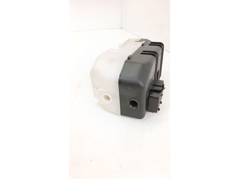 Recambio de no identificado para mercedes-benz cls (c219) cls 350 (219.356) referencia OEM IAM A0008000318  
							