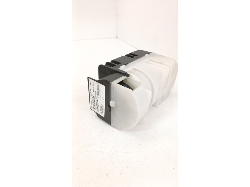 Recambio de no identificado para mercedes-benz cls (c219) cls 350 (219.356) referencia OEM IAM A0008000318  