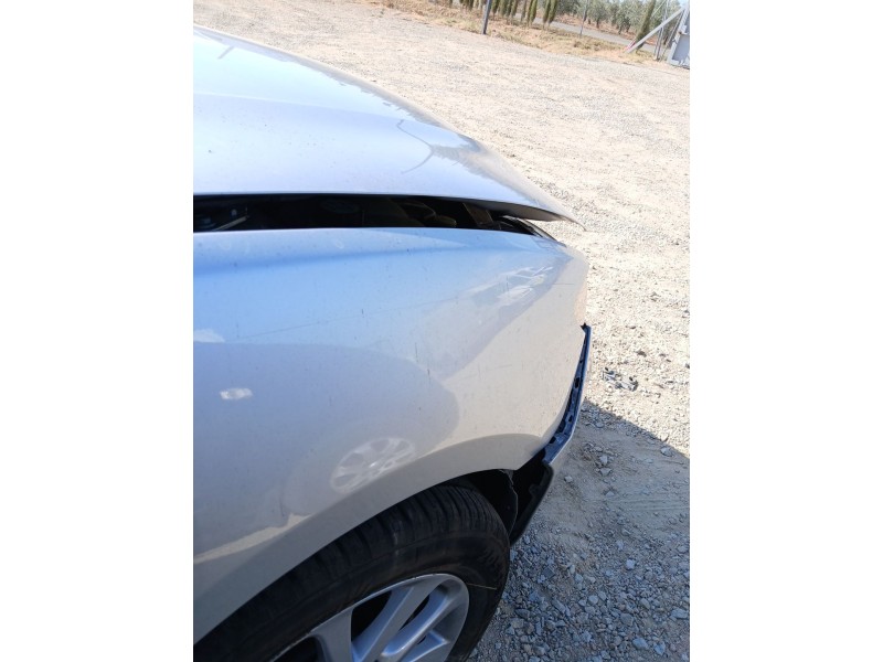 Recambio de aleta delantera derecha para mazda 3 sedán (bk) 1.6 di turbo (bk12y) referencia OEM IAM   