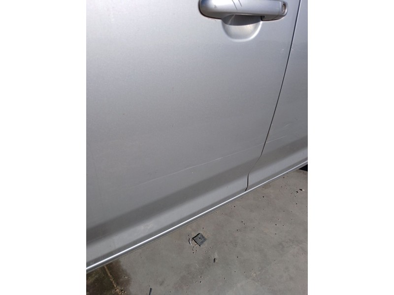 Recambio de puerta delantera izquierda para kia cee´d sw (ed) 1.6 crdi 115 referencia OEM IAM   
							
