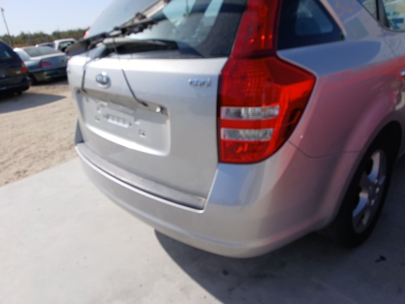 Recambio de paragolpes trasero para kia cee´d sw (ed) 1.6 crdi 115 referencia OEM IAM   
							