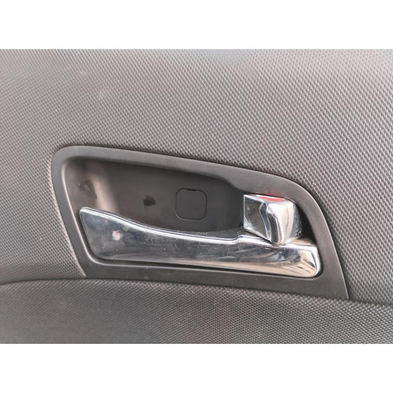 Recambio de maneta interior trasera derecha para hyundai i30 1.4 cat referencia OEM IAM   