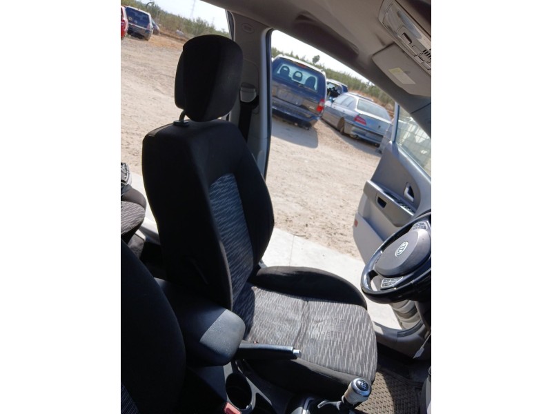 Recambio de asiento delantero izquierdo para kia cee´d sw (ed) 1.6 crdi 115 referencia OEM IAM   
							