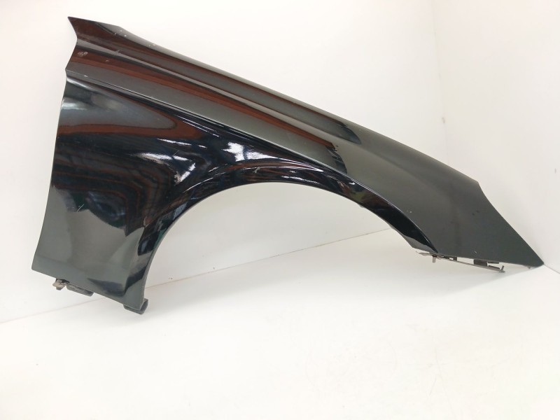 Recambio de aleta delantera derecha para mercedes-benz cls (c219) cls 350 (219.356) referencia OEM IAM   