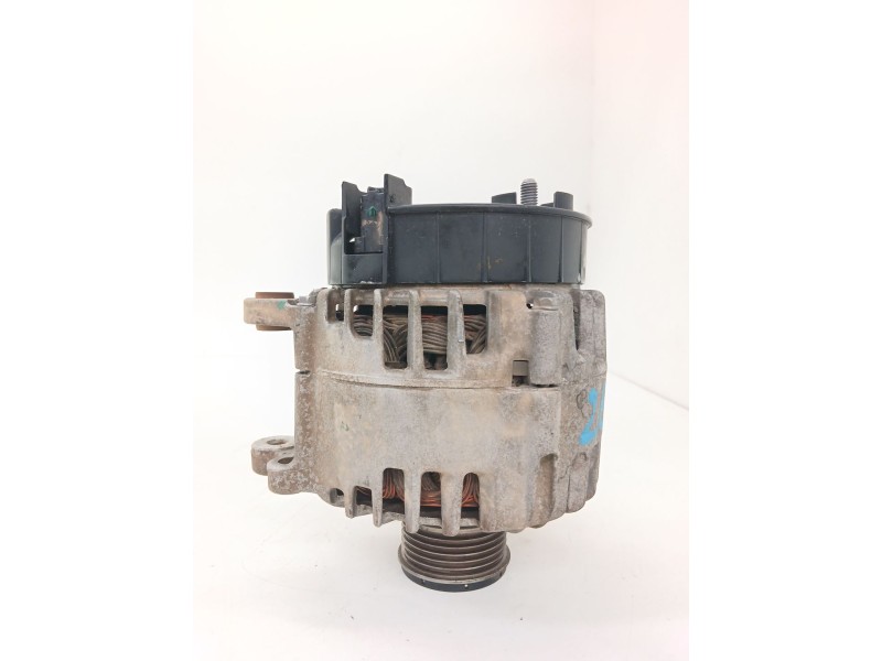 Recambio de alternador para dacia duster (hs_) 1.5 dci referencia OEM IAM 231006833R  