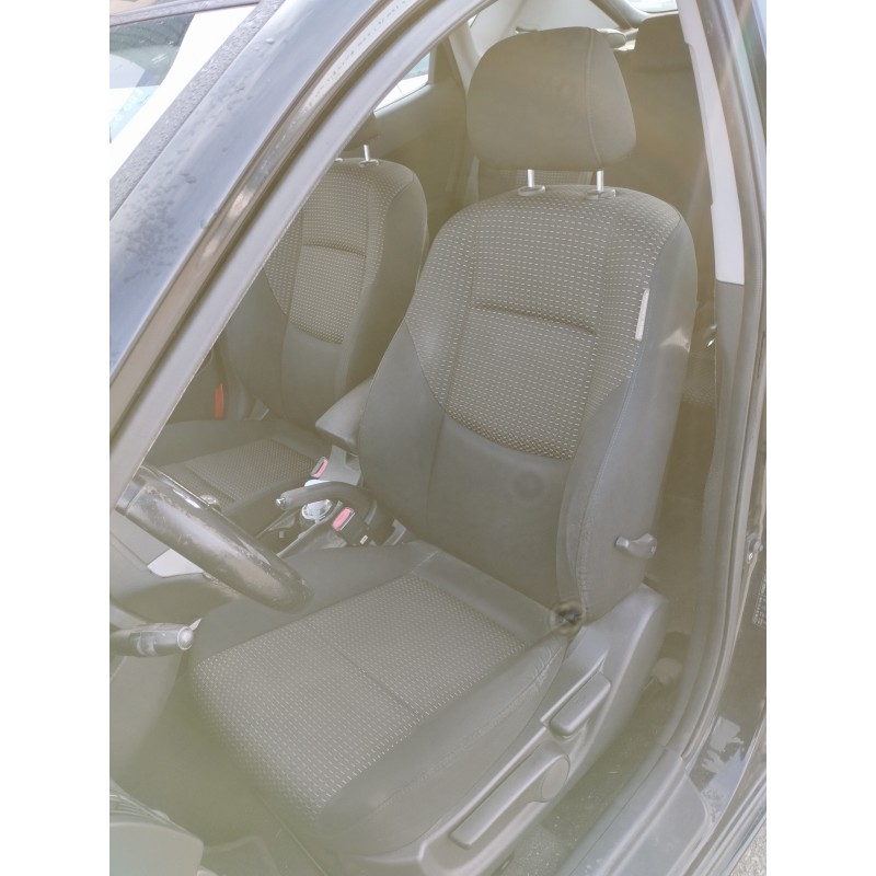 Recambio de asiento delantero izquierdo para hyundai i30 1.4 cat referencia OEM IAM   