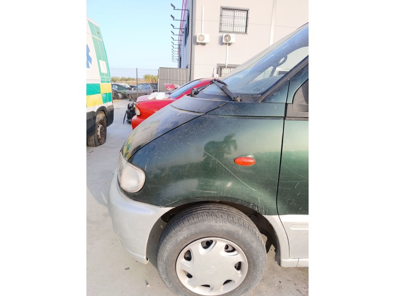 Recambio de aleta delantera izquierda para nissan serena van (c23) 2.3 referencia OEM IAM   
