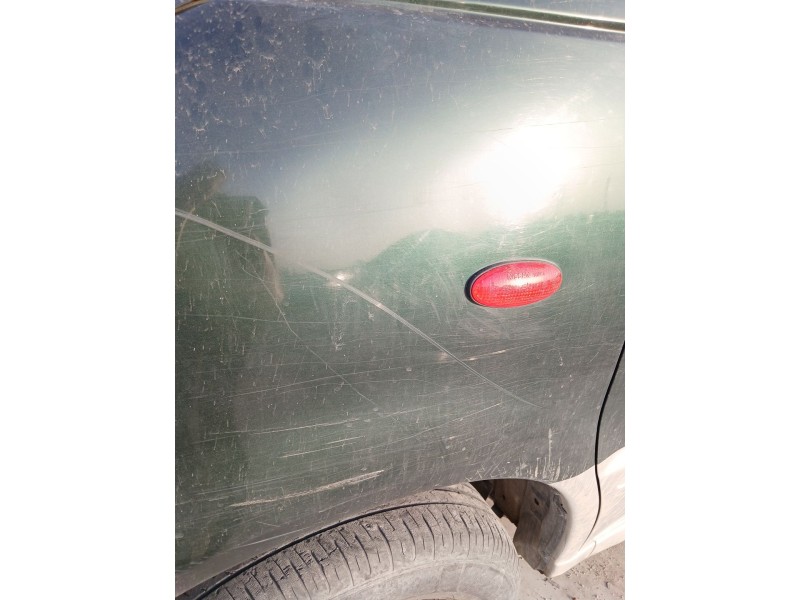 Recambio de aleta delantera izquierda para nissan serena van (c23) 2.3 referencia OEM IAM   