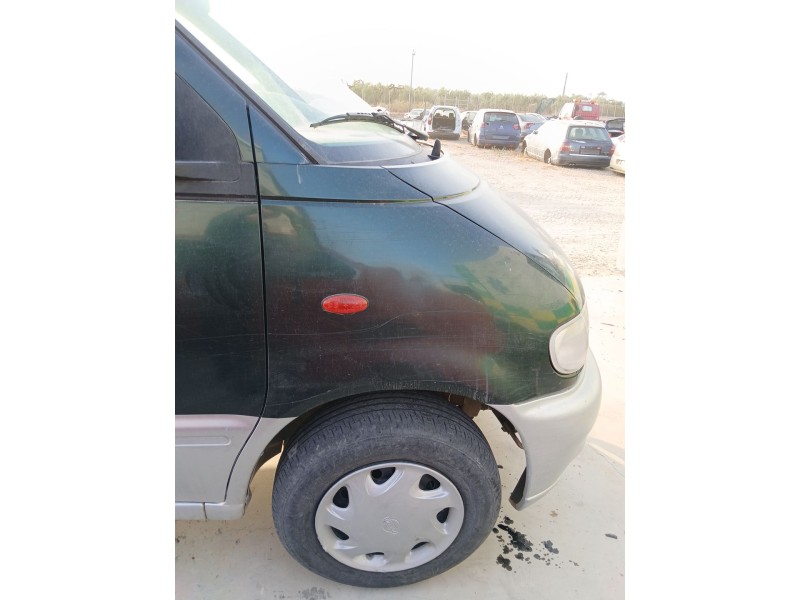 Recambio de aleta delantera derecha para nissan serena van (c23) 2.3 referencia OEM IAM   