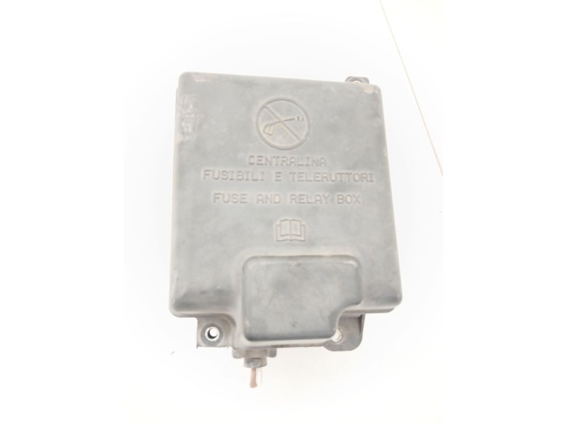 Recambio de caja reles / fusibles para opel combo furgón/monospace (x12) 1.3 cdti (b05) referencia OEM IAM 51839437  