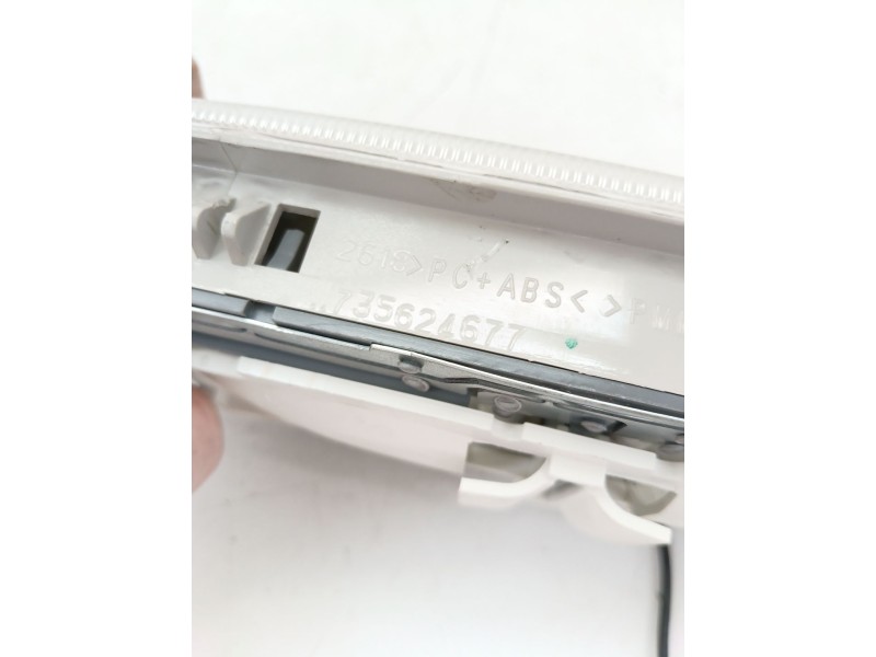 Recambio de luz interior para opel combo furgón/monospace (x12) 1.3 cdti (b05) referencia OEM IAM 735624677  