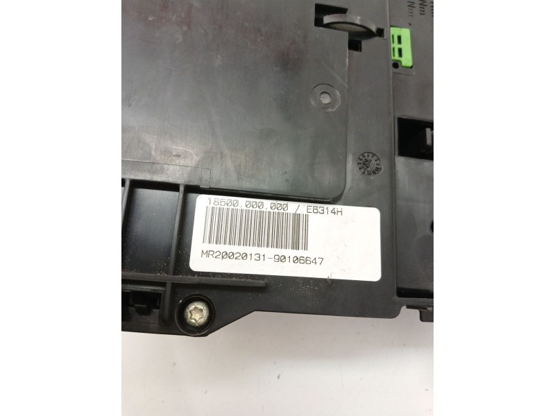 Recambio de caja reles / fusibles para bmw 3 compact (e46) 320 td referencia OEM IAM 18500000000  