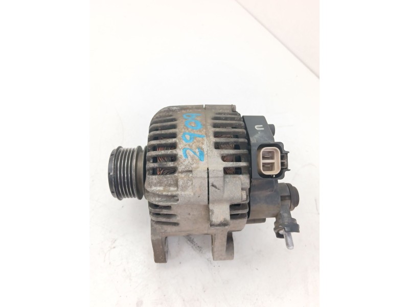 Recambio de alternador para hyundai i30 (fd) 1.6 crdi referencia OEM IAM 373002A110  
							