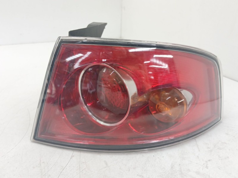 Recambio de piloto trasero derecho para seat ibiza iii (6l1) 1.4 tdi referencia OEM IAM 084451916R  