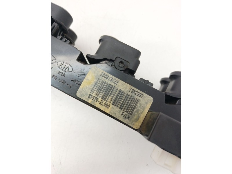 Recambio de mando elevalunas delantero izquierdo para hyundai i30 (fd) 1.6 crdi referencia OEM IAM 935702L000  