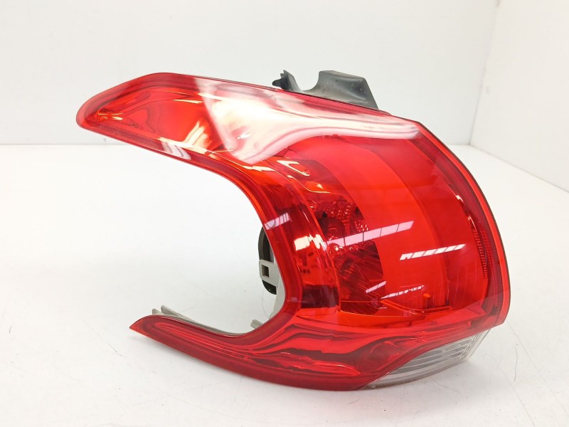 Recambio de piloto trasero izquierdo para peugeot 2008 i (cu_) 1.2 vti referencia OEM IAM   