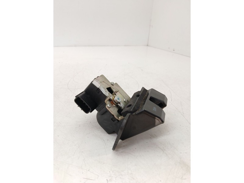 Recambio de cerradura maletero / porton para kia cee´d sw (ed) 1.6 crdi 115 referencia OEM IAM   