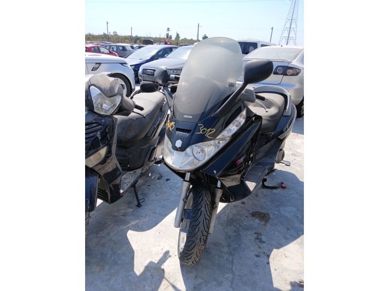 piaggio x8 del año 2007
							
