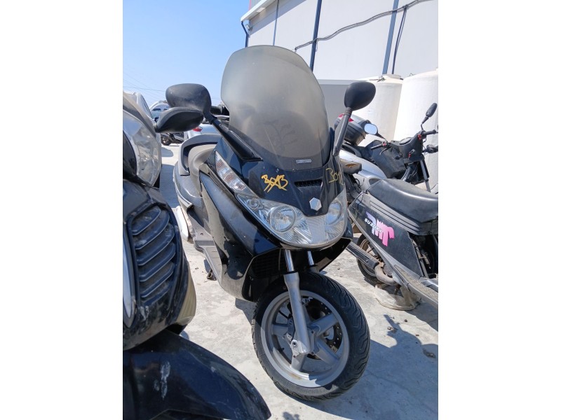 piaggio x8 del año 2007
