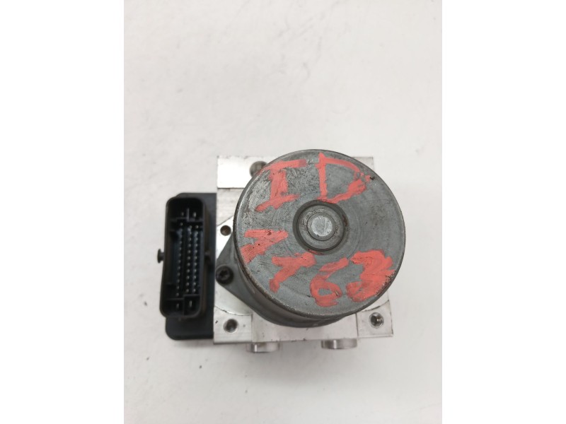 Recambio de abs para hyundai i20 essence referencia OEM IAM 58900C8390  