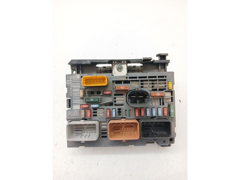 Recambio de caja reles / fusibles para citroën c4 i (lc_) 1.4 16v referencia OEM IAM 9664706280  