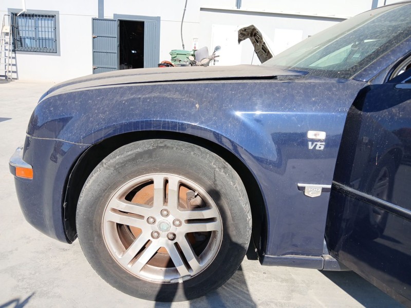 Recambio de aleta delantera izquierda para chrysler 300c (lx, le) 3.0 crd referencia OEM IAM   