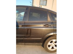 Recambio de puerta trasera izquierda para ssangyong actyon i 2.0 xdi referencia OEM IAM   