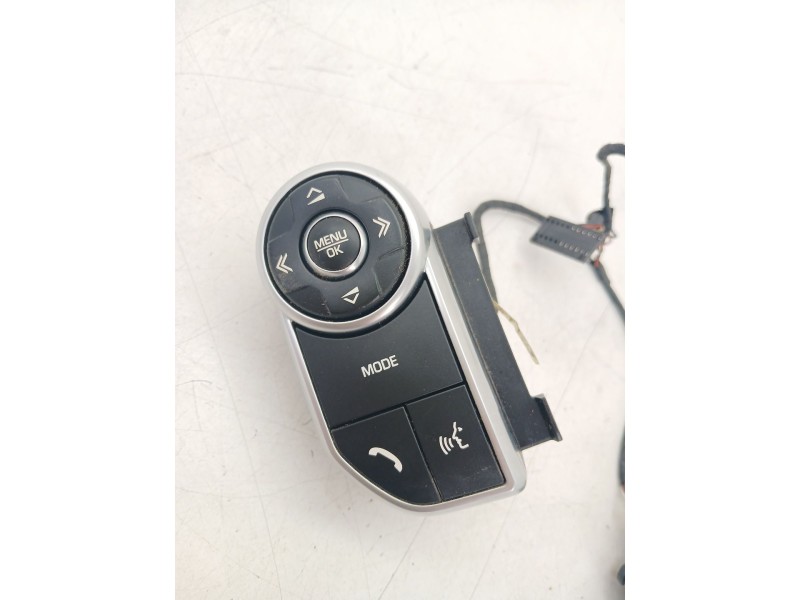 Recambio de mando volante para land rover range rover iv (l405) 3.0 sdv6 4x4 referencia OEM IAM CPLA13D767BB  