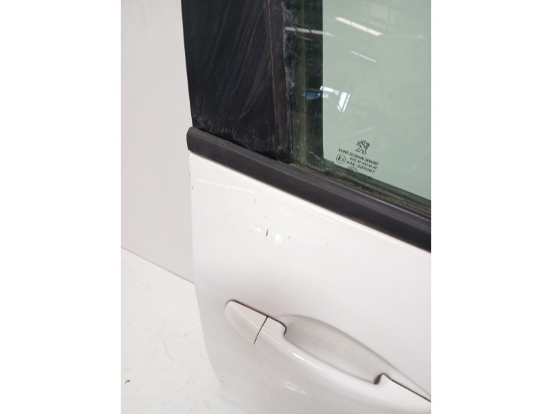 Recambio de puerta delantera derecha para peugeot 208 i (ca_, cc_) 1.2 puretech 82 referencia OEM IAM   