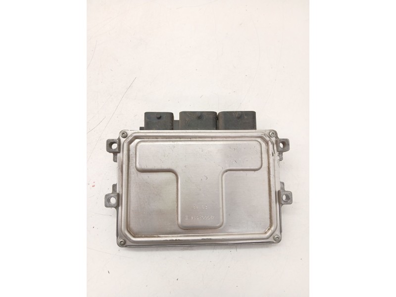 Recambio de centralita motor uce para peugeot 2008 i (cu_) 1.2 vti referencia OEM IAM 9805895780  