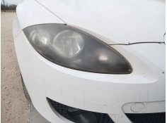 Recambio de faro derecho para seat leon (1p1) 1.4 tsi referencia OEM IAM   