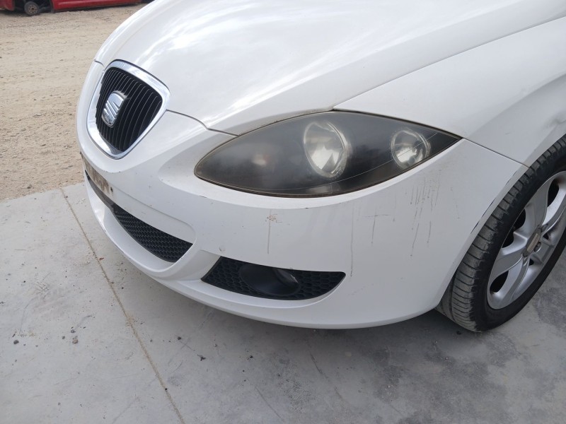 Recambio de paragolpes delantero para seat leon (1p1) 1.4 tsi referencia OEM IAM   
							